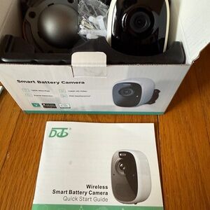 Wireless Smart Battery Camera - Black and White